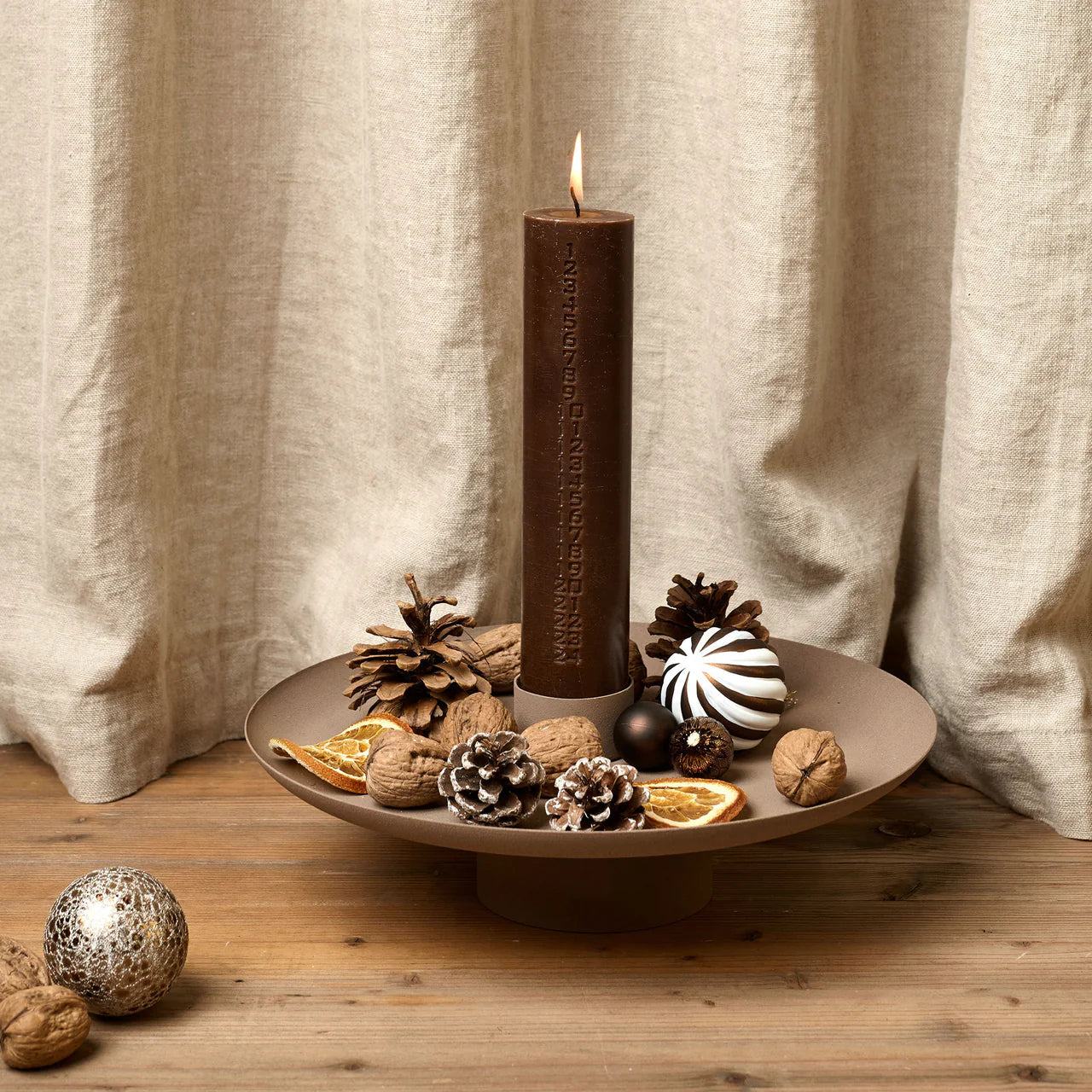 Matthæus Tablett D30 cm mit Kerzenhalter